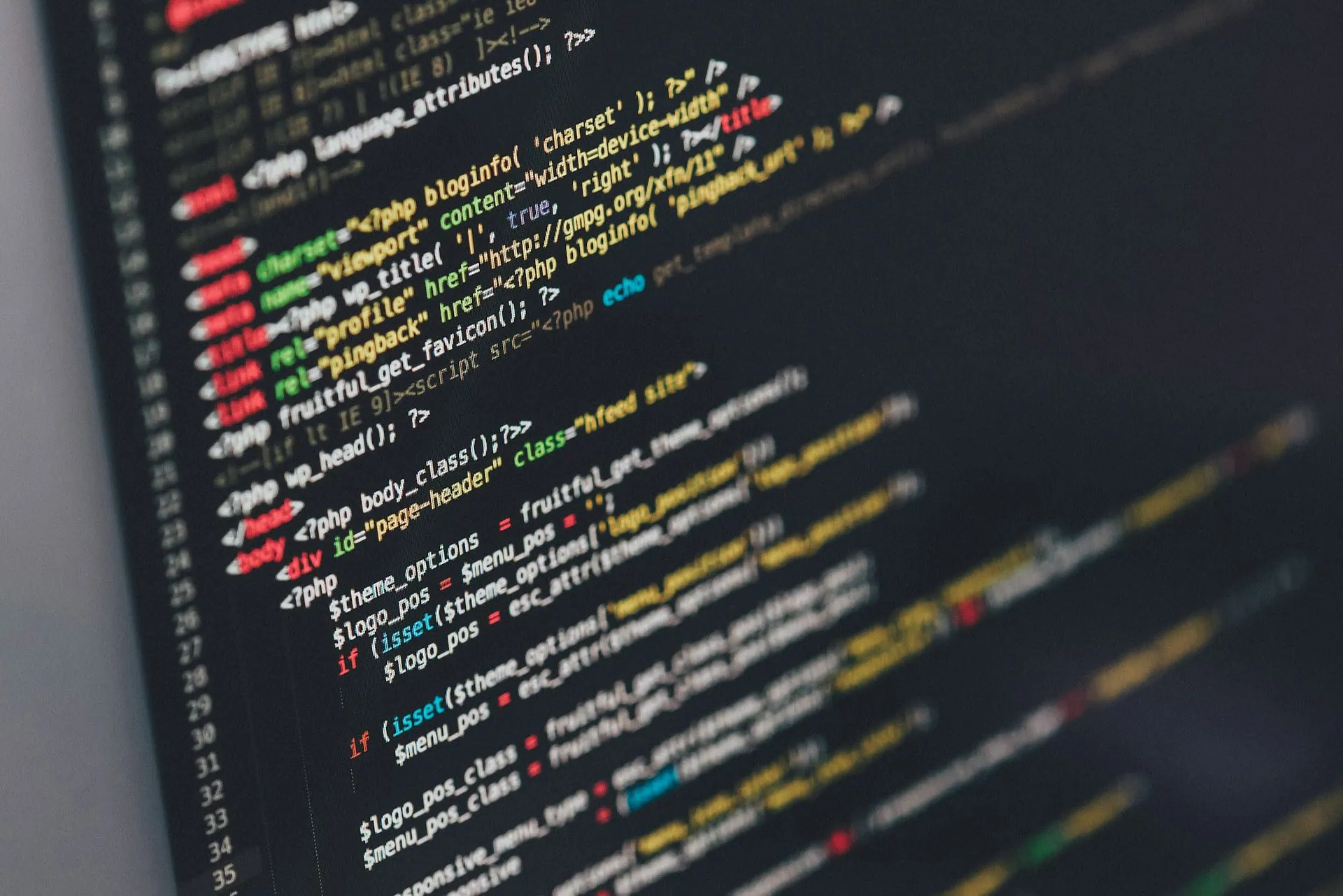 Arquitectura de software y desarrollo web en soluciones AIT, expertos en soluciones de inteligencia artificial y programación PHP para negocios digitales en MX.